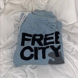free city sweats size xs